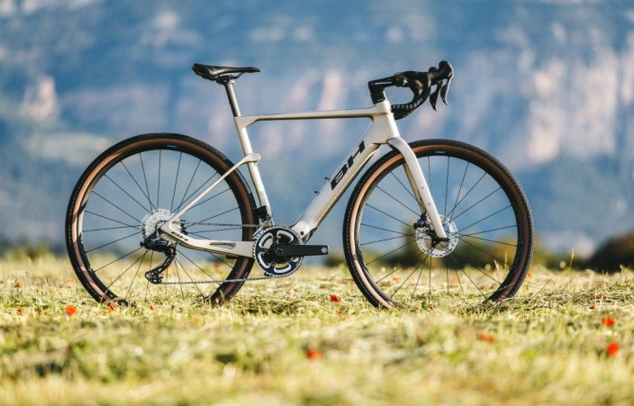 BH IGRAVELX CARBON PRO 2.9 - Barva: ROO, Velikost: M