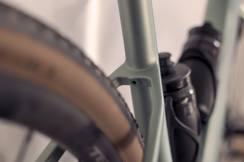 BH IGRAVELX NX CARBON 2.9 - Barva: GVG, Velikost: M