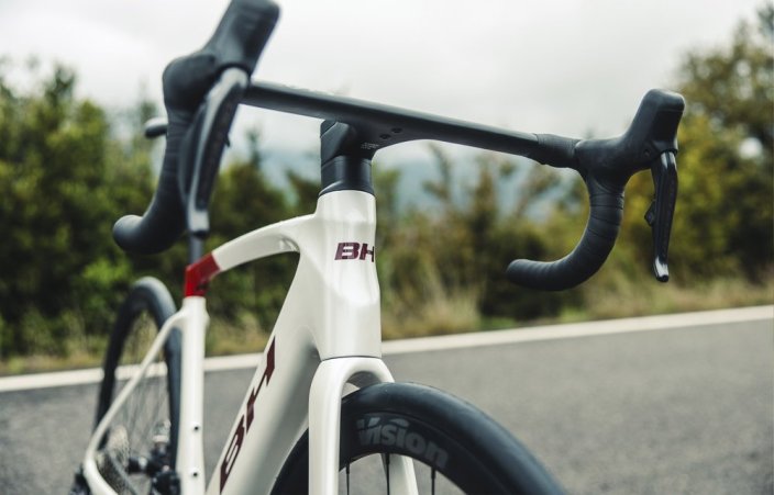 BH IRS1 CARBON 1.6 - Barva: NSS, Velikost: L